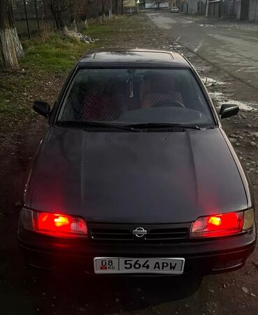 срочно продаю зил: Nissan Primera: 1991 г., 2 л, Механика, Бензин, Седан