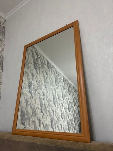 Зеркала: Продаю б/у зеркало в идеальном состоянии, ширина 90, высота 120. Все