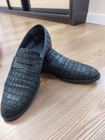 мужская обувь ош: Продам туфли мужские производства турция состояние отличное кожа 100%