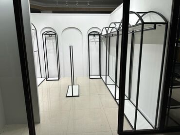 Кронштейны, стойки: Кронштейны Стеллажи Стойки Вешала Столы ресепшен Раскладочные — 3