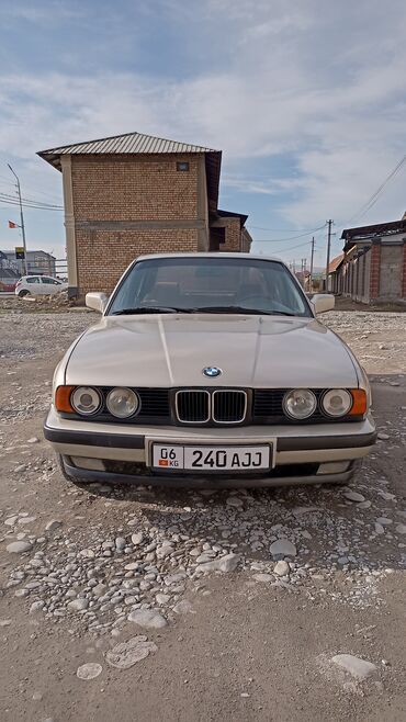 авто машина бмв: BMW 5 series: 1990 г., 2.5 л, Механика, Бензин, Седан