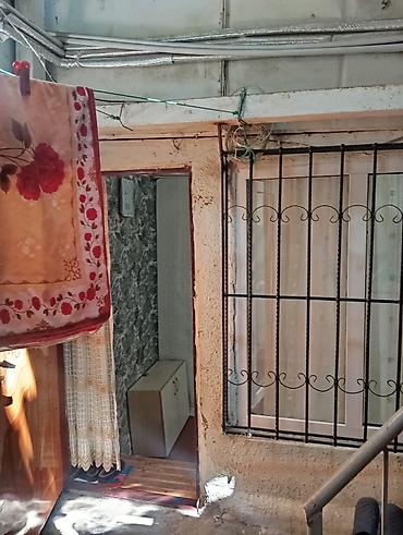 Аренда комнат: 1 otaqlı34 kvm ümumi həyət evi satılir - Ayrı giriş: dəmir qapı — 1