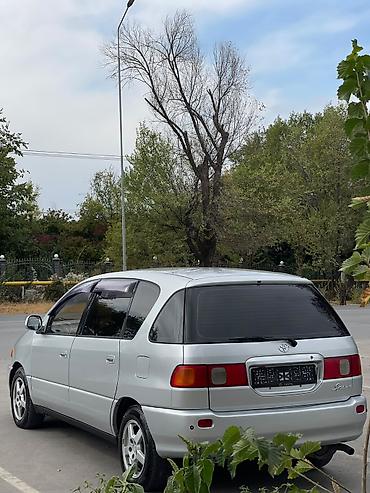 ипсум бампер: Toyota Ipsum: 1996 г., 2 л, Автомат, Бензин, Минивэн — 8
