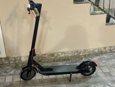 electro scooter: Skuter ela veziyetdedir heç bir problemi yoxdur sürət 30 dur