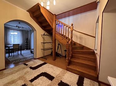 Продажа коттеджей и домов: 6 комнат и более, 290 м², 5 соток, Бишкек, Душанбинка Собственник — 14