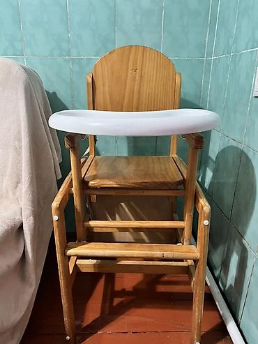колдонулган стол: Детский высокий стульчик из натурального дерева с пластиковым съемным — 1
