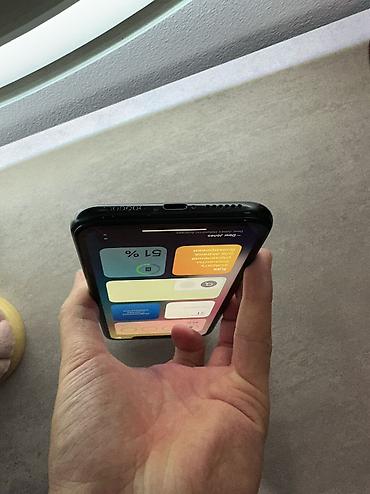 Apple iPhone: IPhone Xr, Б/у, 128 ГБ, Jet Black, Кабель, 72 % — 8