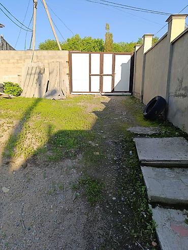 аламединском рынке: Продается дом не далеко от Аламединского рынка. Полноценный 4 комнаты — 2