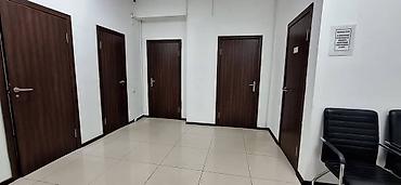 сыдыков: Аренда офисов, 150 м², В жилом комплексе, С отдельной кухней, С отдельным входом, С отдельным сан узлом — 9