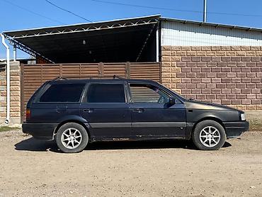 Продажа авто: Volkswagen Passat: 1989 г., 1.8 л, Механика, Бензин, Универсал — 8