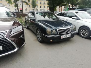 тико 2: Mercedes-Benz E 240: 1998 г., 2.4 л, Механика, Бензин, Седан