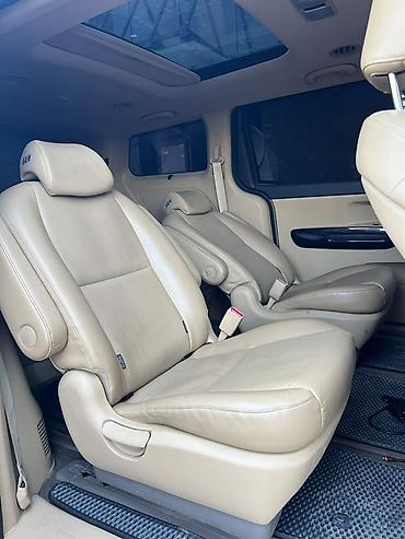 4 vd: Kia Carnival: 2017 г., 2.2 л, Автомат, Дизель, Минивэн — 9