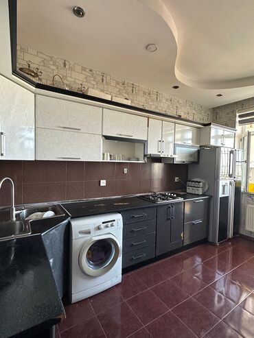 Qonaq otağı dəstləri: Metbex mebeli 400 Azn satilir Uazerinde qaz moyka aspirator verilir