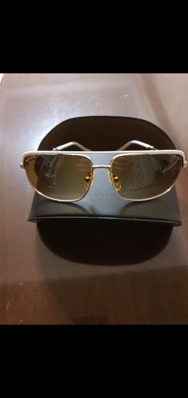 Eynəklər: Eynək BLİNDE. İtalyadan alınıb 390 avroya. Təmiz italyan — 9