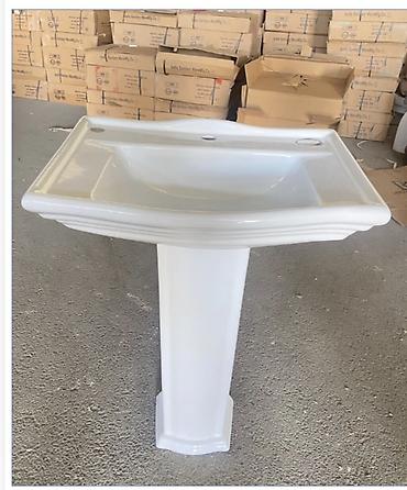 Ağ keramika pilli lavabosu (pedestal sink) - Material: yüksək