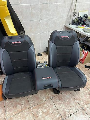Аксессуары для салона: Чехлы Алькантара, цвет - Черный, Ford, Новый, Самовывоз — 1