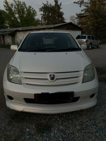 прадо 95: Toyota ist: 2003 г., 1.3 л, Автомат, Бензин, Хэтчбэк