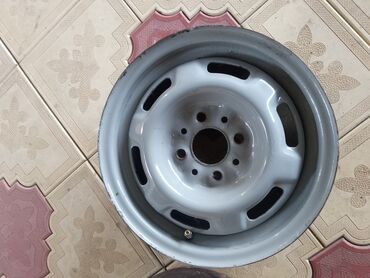 mercedes diskisi: İşlənmiş Disk VAZ (LADA) R 13, 4 Boltlu