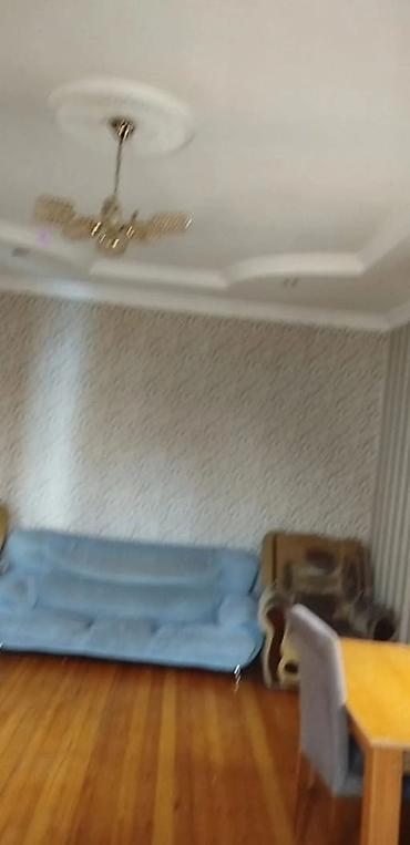 Uzunmüddətli kirayə evlər: İcarəyə verilir: 2 mərtəbəli binanın 1-ci mərtəbəsi. - Plan: 3 otaq — 10