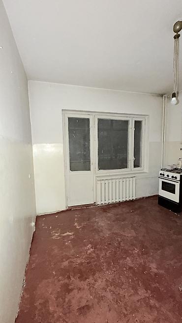 продаю кв 2 ком: 1 комната, 36 м², 105 серия, 1 этаж, Требуется ремонт — 2