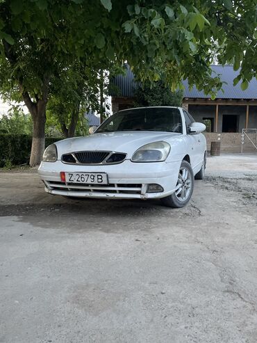 Daewoo: Daewoo Nubira: 1999 г., 1.6 л, Механика, Бензин, Седан