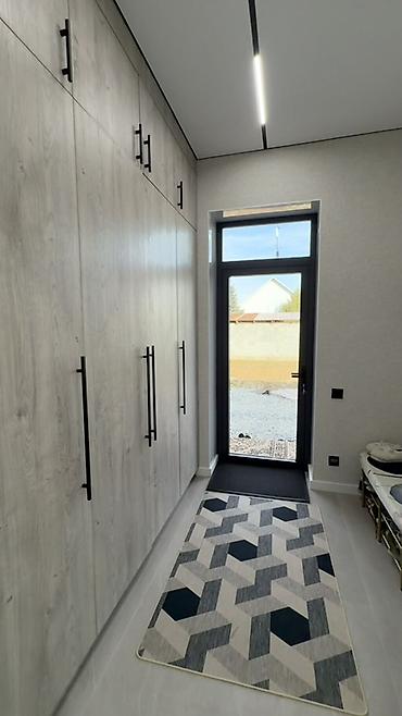 Продажа коттеджей и домов: Просторныйсовременный дом с дизайнерским интерьером . Новый кухонный — 8