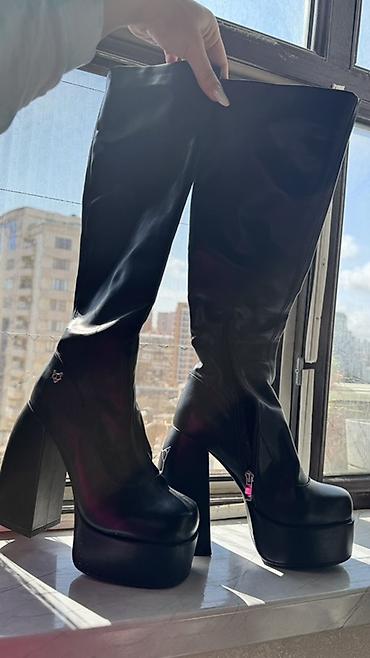 Çəkmələr: Platformalı çəkmələr - Rəng: qara - Material: hamar eko‑dəri — 8