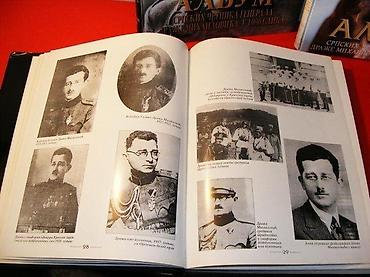 tom macak: Album srpskih cetnika generala draze mihailovica u 1000 slikapriredio — 3