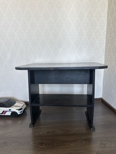 журналные столы: Кухонный стол, Прямоугольный, Нераскладной, Дерево