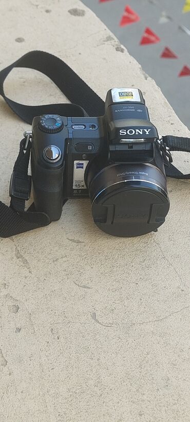 Videokameralar: SONY Cyber-shot DSC-H7 Fotoaparat – Yüksək Keyfiyyət, Əla Qiymət!
