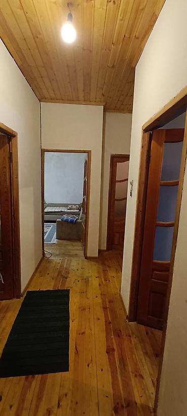 Günlük kirayə evlər: 90 kv. m, 3 otaqlı, Su — 2