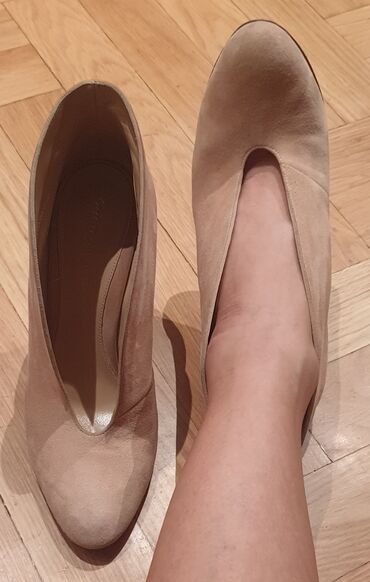 Salonke: Salonke, Balenciaga, 38 — 2