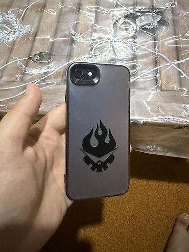 Apple iPhone: IPhone SE 2020, Qara — 11