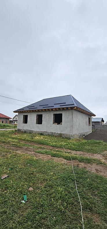 Продажа коттеджей и домов: Продаётся одноэтажный дом (коробка) из кирпича. Характеристики: - — 1