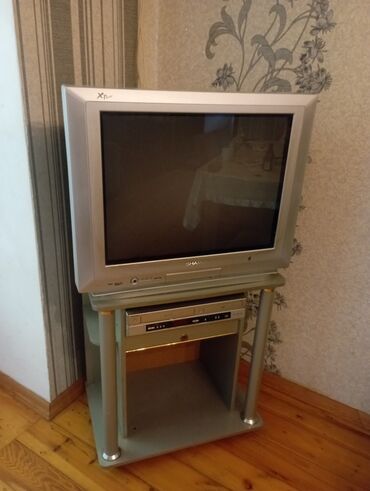 televizor 82: Б/у Телевизор Sharp 82" Самовывоз