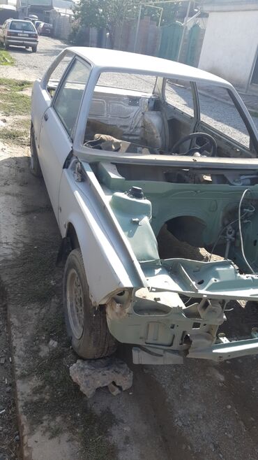 BMW: BMW 3 series GT: 1981 г., 2.5 л, Бензин — 2