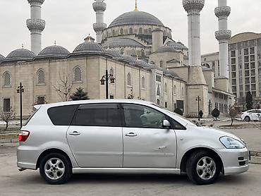 Toyota: Toyota Ipsum: 2003 г., 2.4 л, Автомат, Бензин, Минивэн — 4