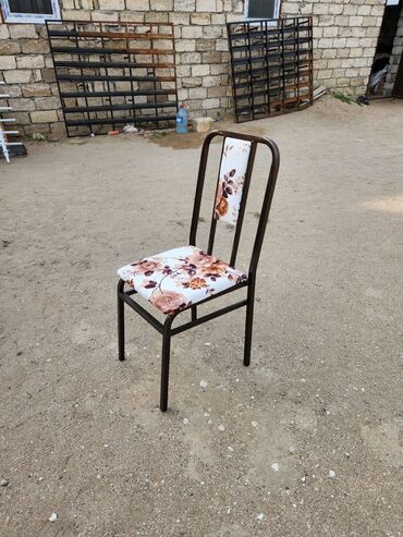 Masa və oturacaq dəstləri: Mətbəx üçün, Yeni, Açılmayan, Kvadrat masa, 4 stul — 16