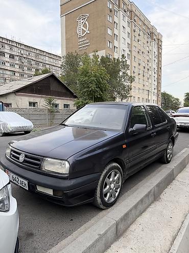 Volkswagen Vento: 1994 г., 1.8 л, Механика, Бензин at lalafo.kg Volkswagen Vento: 1994 г., 1.8 л, Механика, Бензин