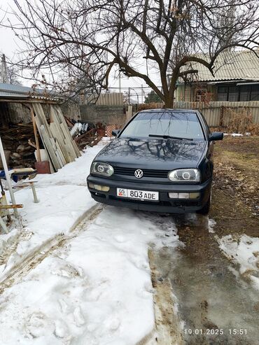 Volkswagen: Volkswagen Golf: 1992 г., 1.8 л, Механика, Бензин, Седан