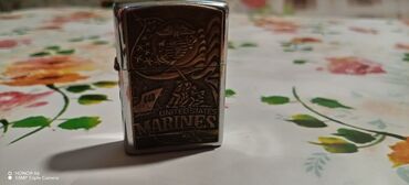 Breloklar: Metall korpuslu, benzinli (şamlı/fitilli) qapaxlı alışqan. Ön paneldə -da lalafo.az — 1 Breloklar: Metall korpuslu, benzinli (şamlı/fitilli) qapaxlı alışqan. Ön paneldə — 1