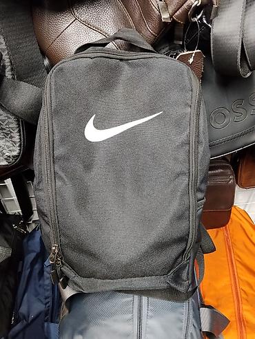 dlivery bag: Компактная сумка через плечо Nike (чёрная) - Форм-фактор — 1