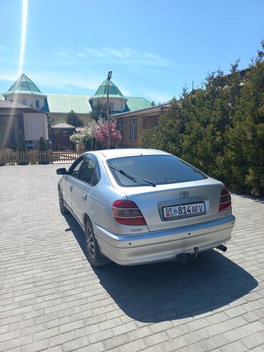 я ищу авто по дешевле ваз лада или нива 4х4: Toyota Avensis: 2002 г., 2 л, Механика, Дизель, Хэтчбэк