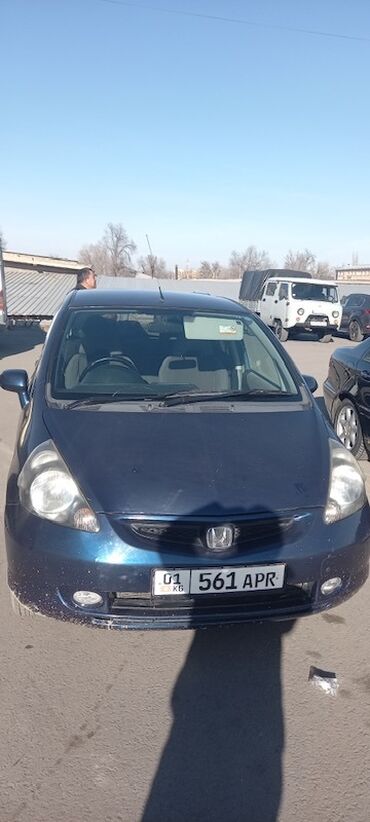 Легковой транспорт: Сдаю в аренду: Легковое авто, Под такси