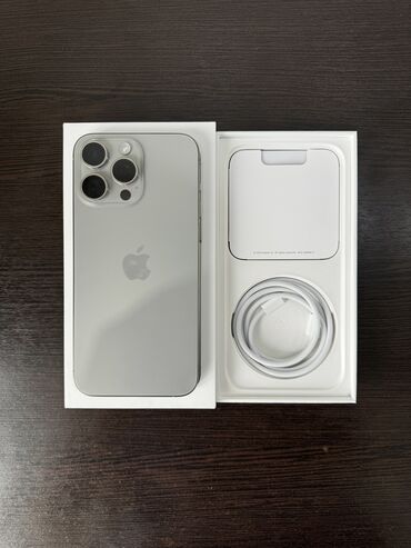 Apple iPhone: IPhone 15 Pro Max, Б/у, 256 ГБ, Защитное стекло, Чехол, Кабель, 98 %