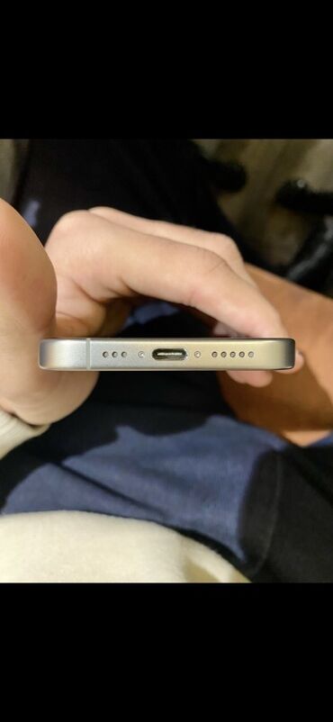 Apple iPhone: IPhone 15 Pro, 256 GB, Natural Titanium, Face ID — 5