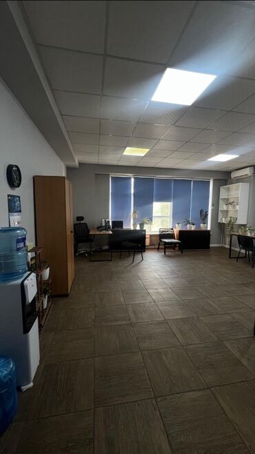 куплю дом в расрочку: Сдаю Офис, 37 м², В жилом комплексе, С видом на горы, 1 линия, С юридическим адресом