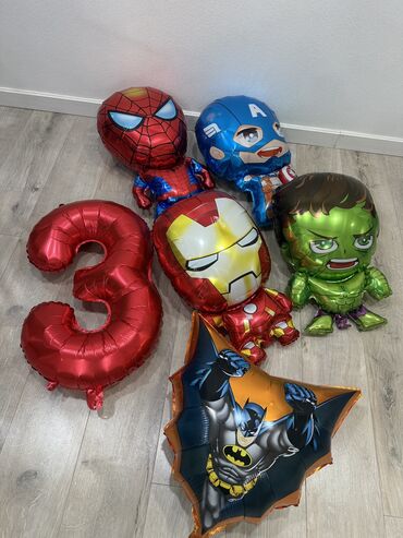 бесплатные котики: Отдам даром шарики Marvel + DC, цифра 3. Без гелия. Хотела выкинуть
