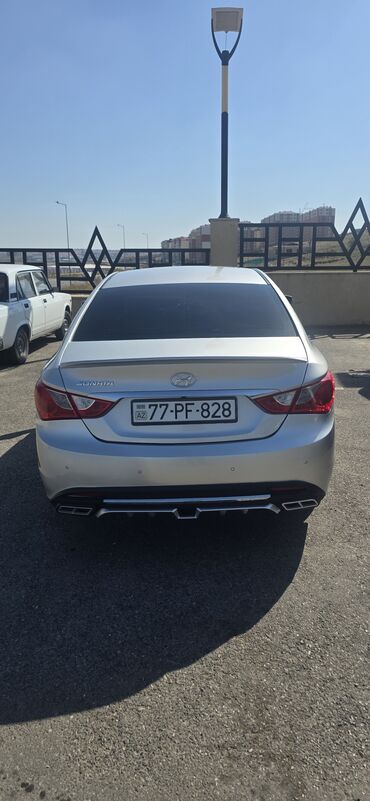 Hyundai: Hyundai Sonata: 0.2 l | 2011 il Sedan — 8