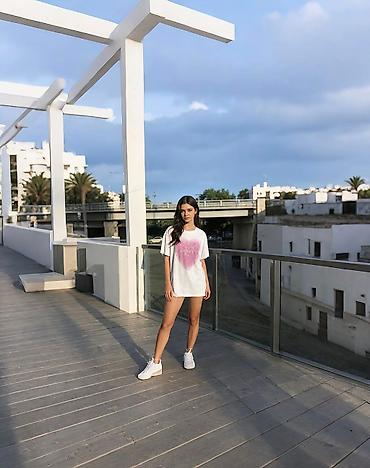 Majice kratkih rukava: Majice 
S M L 
Cena 2000 din — 10